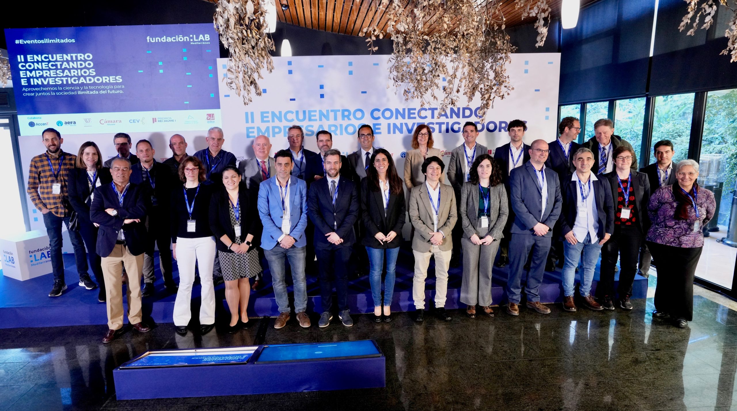 Fundación LAB Mediterráneo, AccenT, UA, UMH, AEFA, AVE, Cámara Alicante, CEV y FPRJI fomentan la colaboración entre empresarios e investigadores para promover la innovación
